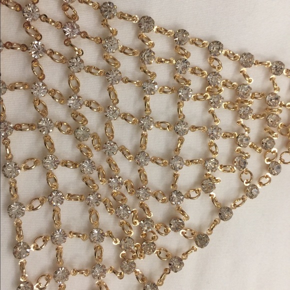 😎Dainty Rhinestone Decor Bodychain Bra Gold Top😎 - Picture 3 of 7